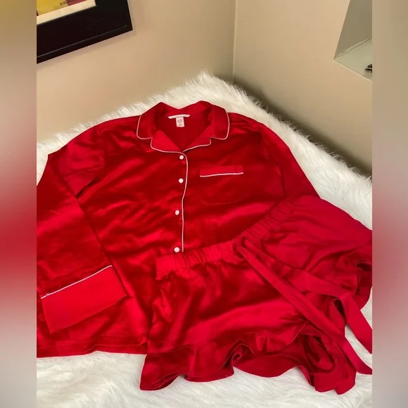 Victoria’s Secret Red Satin Pajama Set Small - Picture 3 of 16